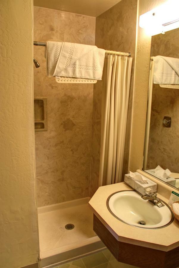 Crescent Beach Motel Crescent City Phòng bức ảnh