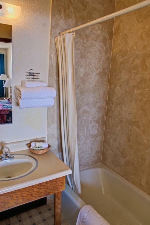Crescent Beach Motel Crescent City Phòng bức ảnh