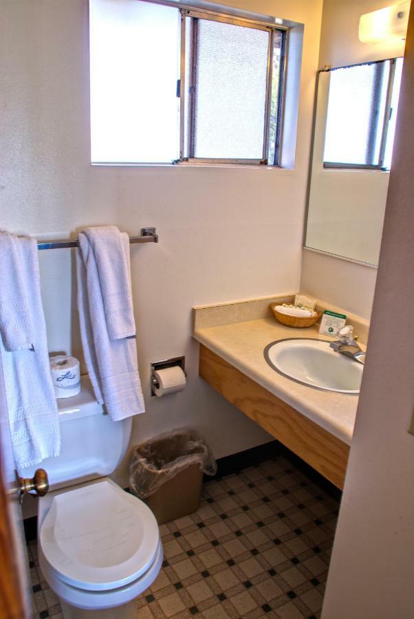 Crescent Beach Motel Crescent City Phòng bức ảnh